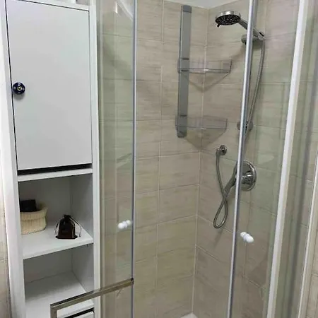 Petit Bijou - Corbet - Monolocale Con Divano Letto In - Massimo 3 Persone * שמפולוק